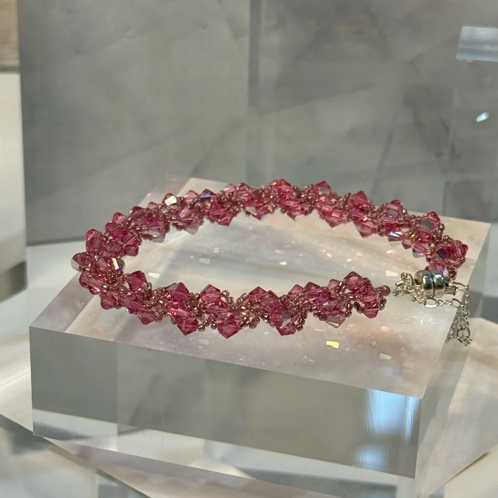 NWT Handmade Spiral Bracelet With Swarovski Crystals Magnetic Clasp (Rose AB)
